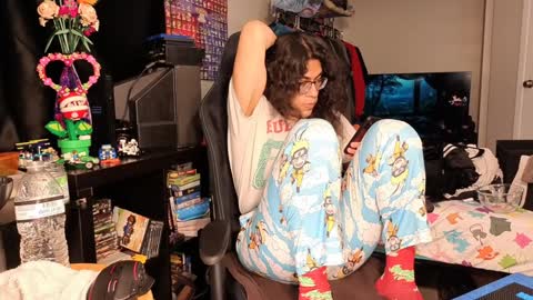 Snapshot of glaceon9 chatting on 02-05-25, 06:04 glaceon9 online show from 02-05-25, 06:04