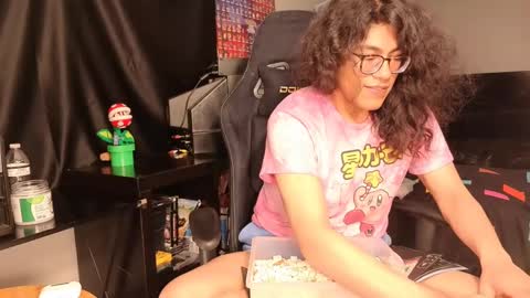 Snapshot of glaceon9 chatting on 02-12-25, 12:22 glaceon9 online show from 02-12-25, 12:22