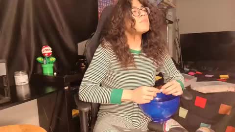 Snapshot of glaceon9 chatting on 02-13-25, 03:07 glaceon9 online show from 02-13-25, 03:07