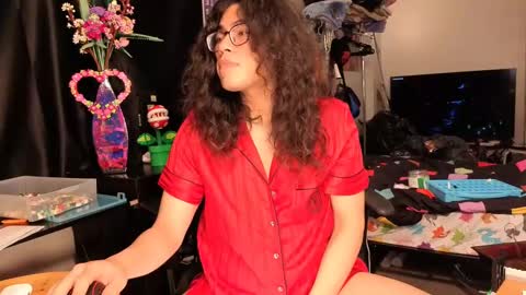 Snapshot of glaceon9 chatting on 03-07-25, 02:12 glaceon9 online show from 03-07-25, 02:12