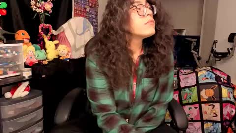 Snapshot of glaceon9 chatting on 10-15-25, 05:57 glaceon9 online show from 10-15-25, 05:57