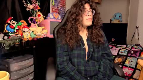 Snapshot of glaceon9 chatting on 10-31-25, 11:22 glaceon9 online show from 10-31-25, 11:22