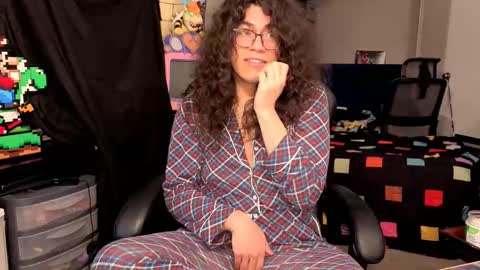 Snapshot of glaceon9 chatting on 11-14-25, 03:16 glaceon9 online show from 11-14-25, 03:16