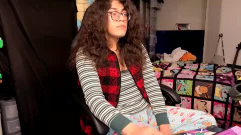 Snapshot of glaceon9 chatting on 11-30-25, 07:01 glaceon9 online show from 11-30-25, 07:01