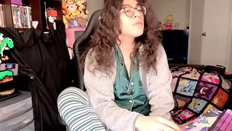 glaceon9 online show from 02-18-26, 12:17