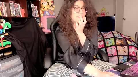 glaceon9 online show from 03-05-26, 08:27