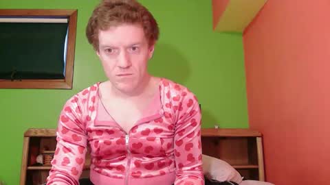 Snapshot of glamtransgoddess15 chatting on 02-24-26, 11:03 glam trans goddess online show from 02-24-26, 11:03