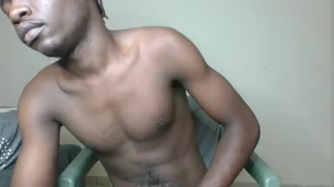 Snapshot of glane_ chatting on 12-24-24, 06:44 James online show from 12-24-24, 06:44