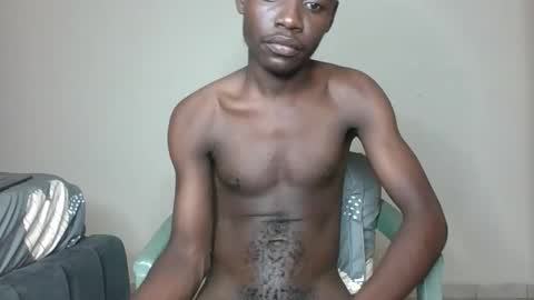 Snapshot of glane_ chatting on 01-13-25, 01:28 James online show from 01-13-25, 01:28