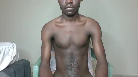 Snapshot of glane_ chatting on 01-18-25, 04:37 James online show from 01-18-25, 04:37