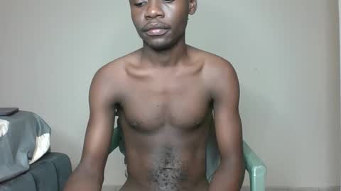 Snapshot of glane_ chatting on 02-05-25, 10:41 James online show from 02-05-25, 10:41