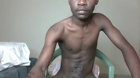 Snapshot of glane_ chatting on 02-14-25, 02:39 James online show from 02-14-25, 02:39