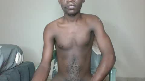 Snapshot of glane_ chatting on 02-24-25, 04:16 James online show from 02-24-25, 04:16