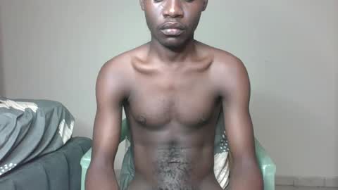 Snapshot of glane_ chatting on 03-06-25, 11:14 James online show from 03-06-25, 11:14