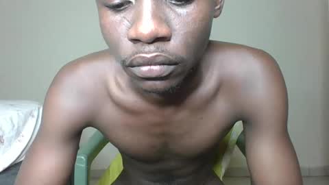 Snapshot of glane_ chatting on 03-12-25, 07:35 James online show from 03-12-25, 07:35