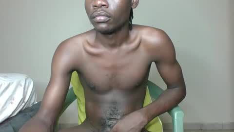 Snapshot of glane_ chatting on 03-12-25, 11:31 James online show from 03-12-25, 11:31