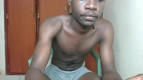 Snapshot of glane_ chatting on 11-26-25, 11:22 James online show from 11-26-25, 11:22