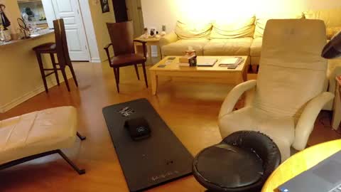 glennbitch online show from 04-12-26, 02:16