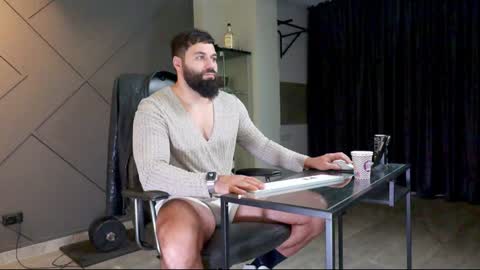 Matthew .. for short call me Matt online show from 01-04-25, 02:35