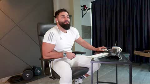 Matthew .. for short call me Matt online show from 01-18-25, 07:38