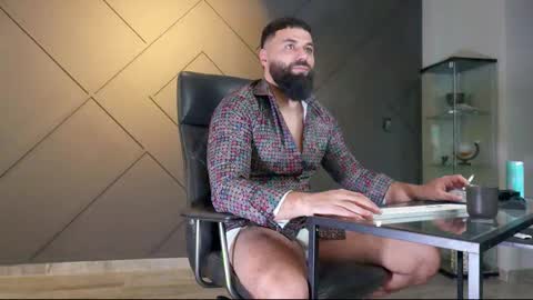 Matthew .. for short call me Matt online show from 02-11-25, 11:44