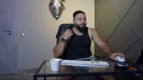 Matthew .. for short call me Matt online show from 09-10-25, 06:30