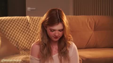 Snapshot of glimmerwave chatting on 02-19-26, 06:59 Gracia online show from 02-19-26, 06:59