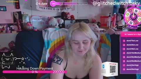 Snapshot of glitchwitch chatting on 01-07-25, 02:41 Glitch online show from 01-07-25, 02:41