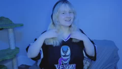 Glitch online show from 07-04-26, 05:35