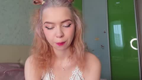 Sara online show from 03-10-26, 03:11