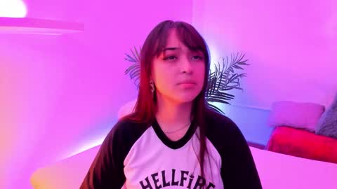 Snapshot of gloomydoll chatting on 01-17-26, 07:17 Mimi online show from 01-17-26, 07:17