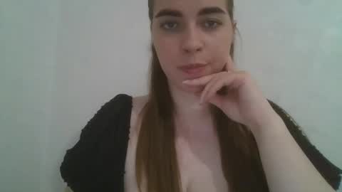 Snapshot of gloria954807 chatting on 05-21-26, 09:00 gloria954807 online show from 05-21-26, 09:00