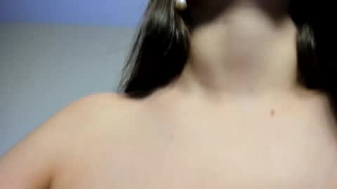 Snapshot of gloria_flur chatting on 10-15-25, 07:58 Gloria online show from 10-15-25, 07:58
