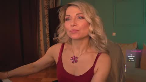 Snapshot of gloria_lovely chatting on 04-24-26, 11:12 Gloria online show from 04-24-26, 11:12