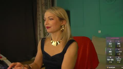 Snapshot of gloria_lovely chatting on 04-30-26, 11:38 Gloria online show from 04-30-26, 11:38