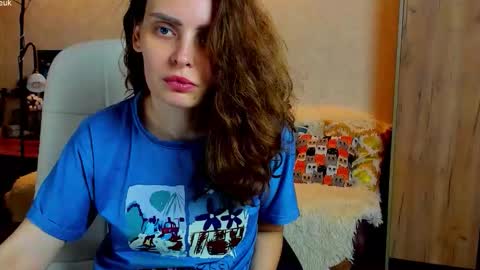 Snapshot of gloria_wood chatting on 10-10-25, 05:23 Gloria Wood online show from 10-10-25, 05:23