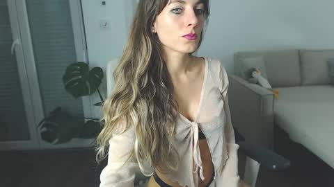 Gloria Grey  online show from 11-27-25, 09:50