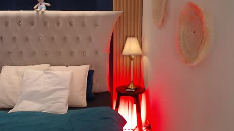 Snapshot of glory_shine chatting on 02-20-26, 01:00 Glory online show from 02-20-26, 01:00