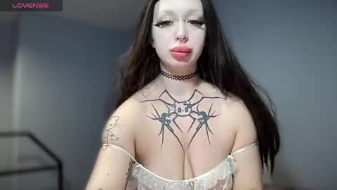 Snapshot of gloryaaaa chatting on 12-21-24, 12:31 I want to make you happy and lovense online show from 12-21-24, 12:31