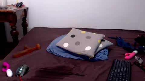 Snapshot of gloryloli chatting on 01-26-25, 04:41 Tanya online show from 01-26-25, 04:41