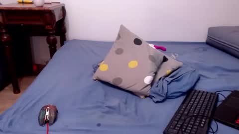 Snapshot of gloryloli chatting on 02-11-25, 02:24 Tanya online show from 02-11-25, 02:24