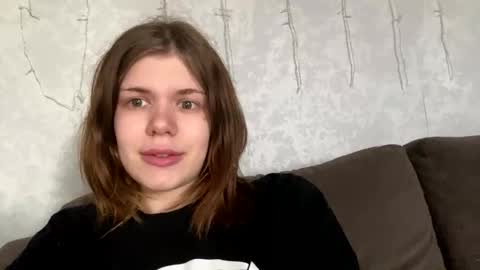 Snapshot of glossy_girl_1 chatting on 04-29-26, 11:58 Roxy online show from 04-29-26, 11:58