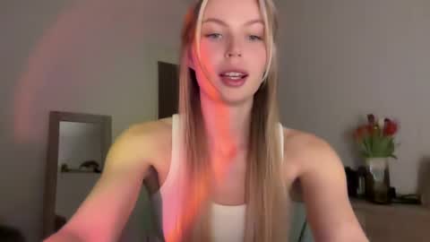 Snapshot of glow_angel chatting on 01-29-25, 08:56 glow_angel online show from 01-29-25, 08:56