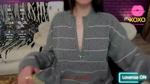 Snapshot of glowmimi chatting on 04-12-26, 04:45 Mia online show from 04-12-26, 04:45