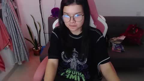 Snapshot of gmi3 chatting on 12-16-25, 12:37 Az online show from 12-16-25, 12:37