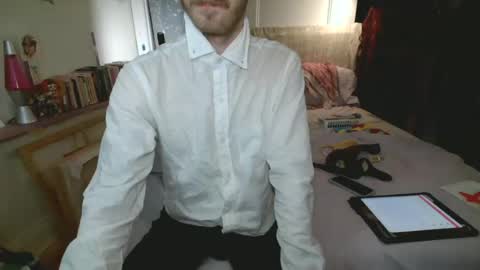 Snapshot of gnickname chatting on 06-12-26, 12:20 gnickname online show from 06-12-26, 12:20
