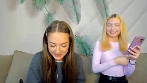 Lina online show from 12-18-25, 08:53