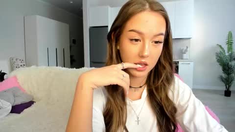 Lina online show from 02-22-26, 08:46