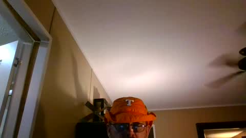 Snapshot of gobey33 chatting on 09-18-25, 03:19 IDKIDCIDGAF online show from 09-18-25, 03:19