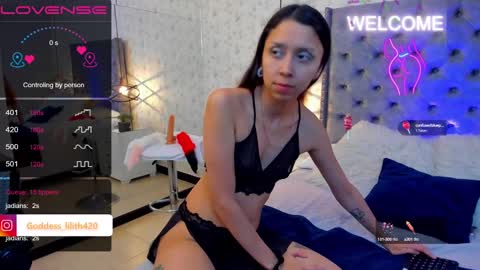 Snapshot of goddess__lilith_ chatting on 12-08-24, 12:52 Lilith online show from 12-08-24, 12:52